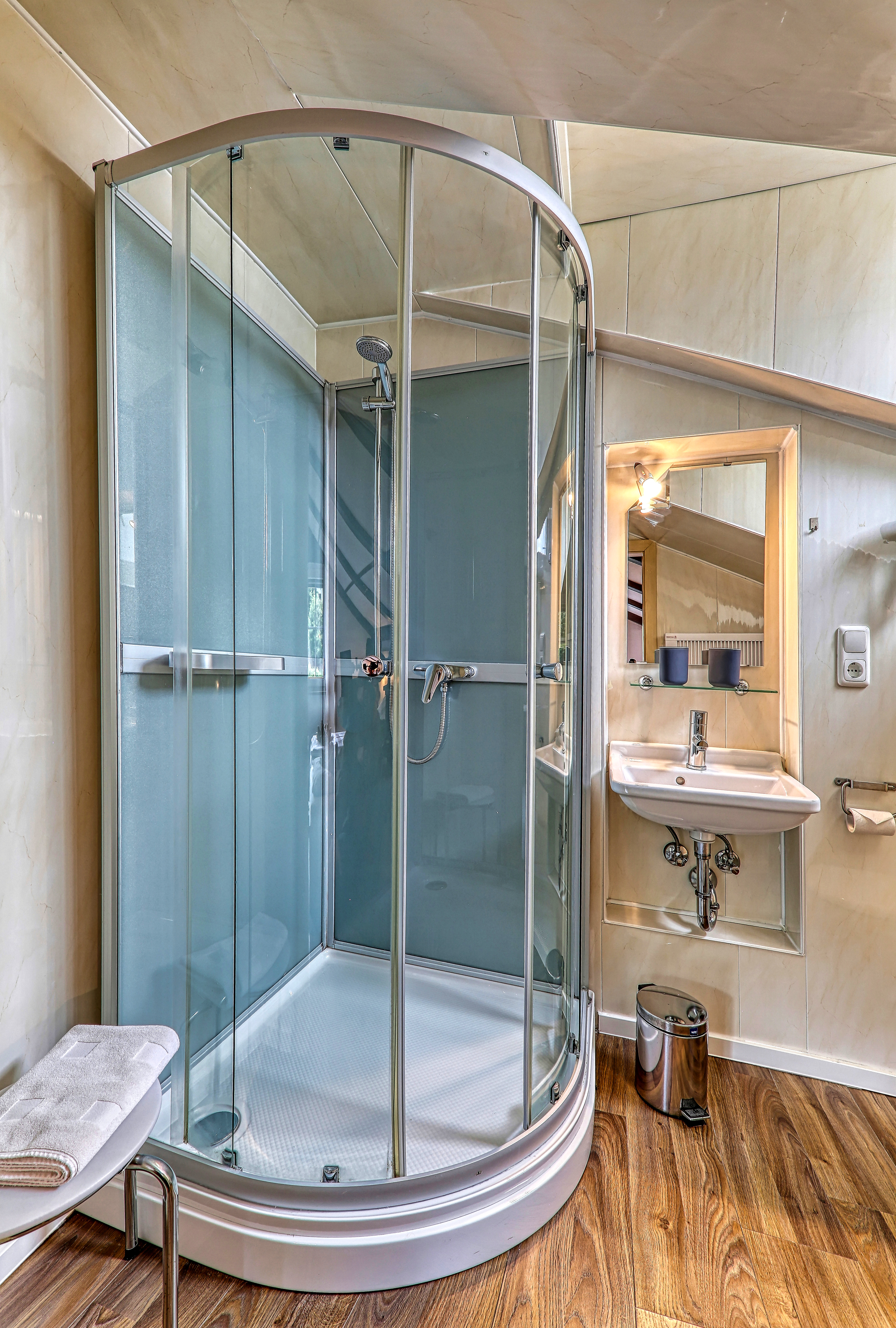 Frühstückspension: Komfort Doppelzimmer - Pension Leutner