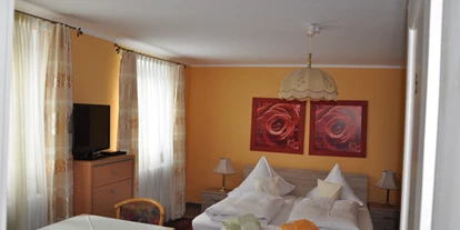 Pensionen - Dollnstein - Gartenzimmer Nr. 5 ,   3- Bettzimmer - Haus Gertrud