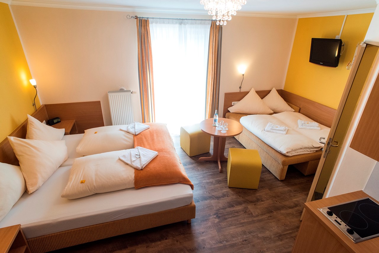 Gästehaus Zehmerhof Zimmerkategorien Vierbettzimmer