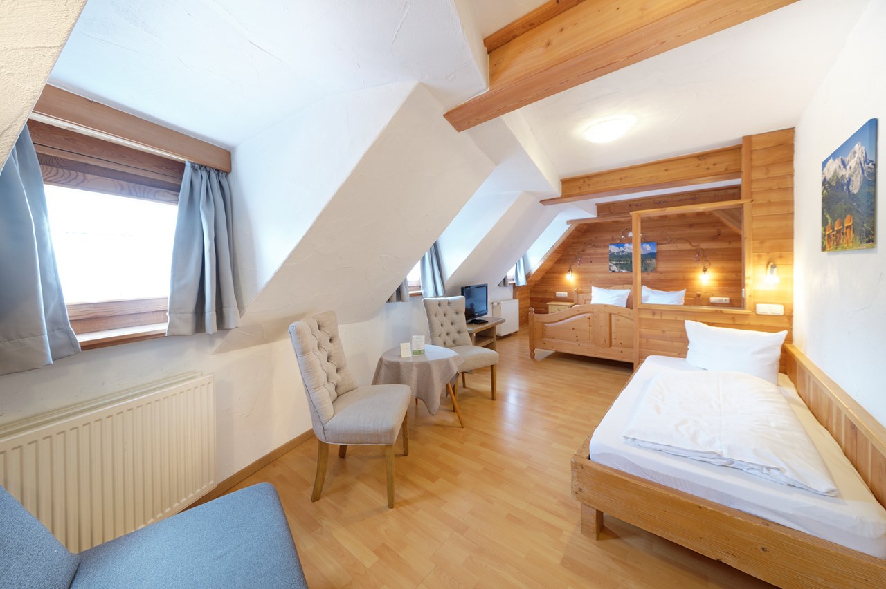 Hotel Garni Alpengruß Zimmerkategorien Dreibettzimmer Standard 