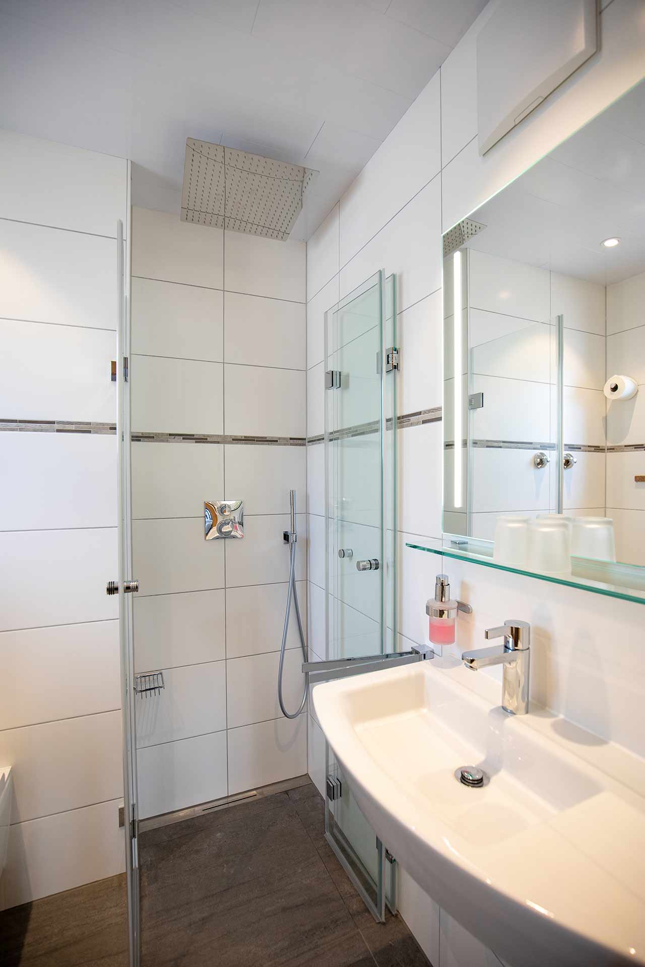 Frühstückspension: Gästehaus Grünäugl am See