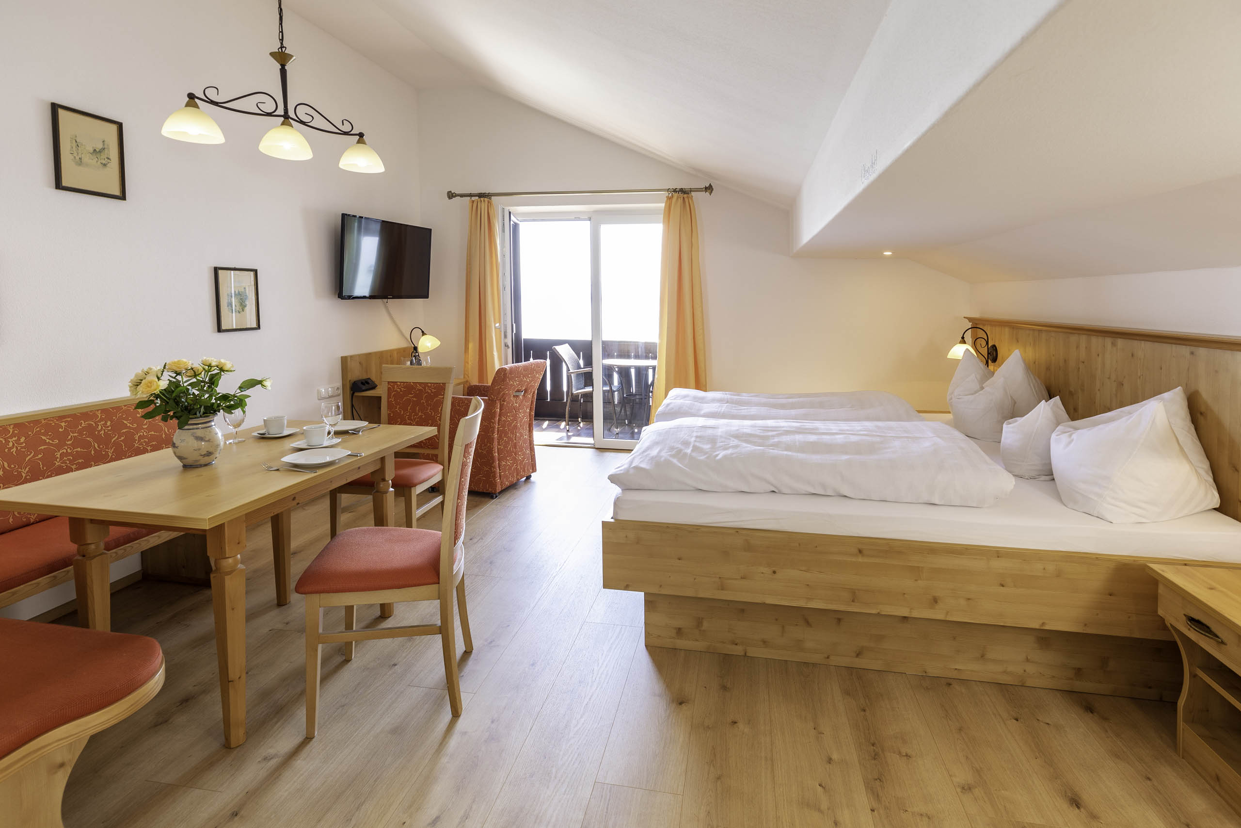 Gästehaus Grünäugl am See Zimmerkategorien Appartement mit Seeblick