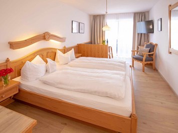 Gästehaus Grünäugl am See Zimmerkategorien Appartement mit seitlichem Seeblick