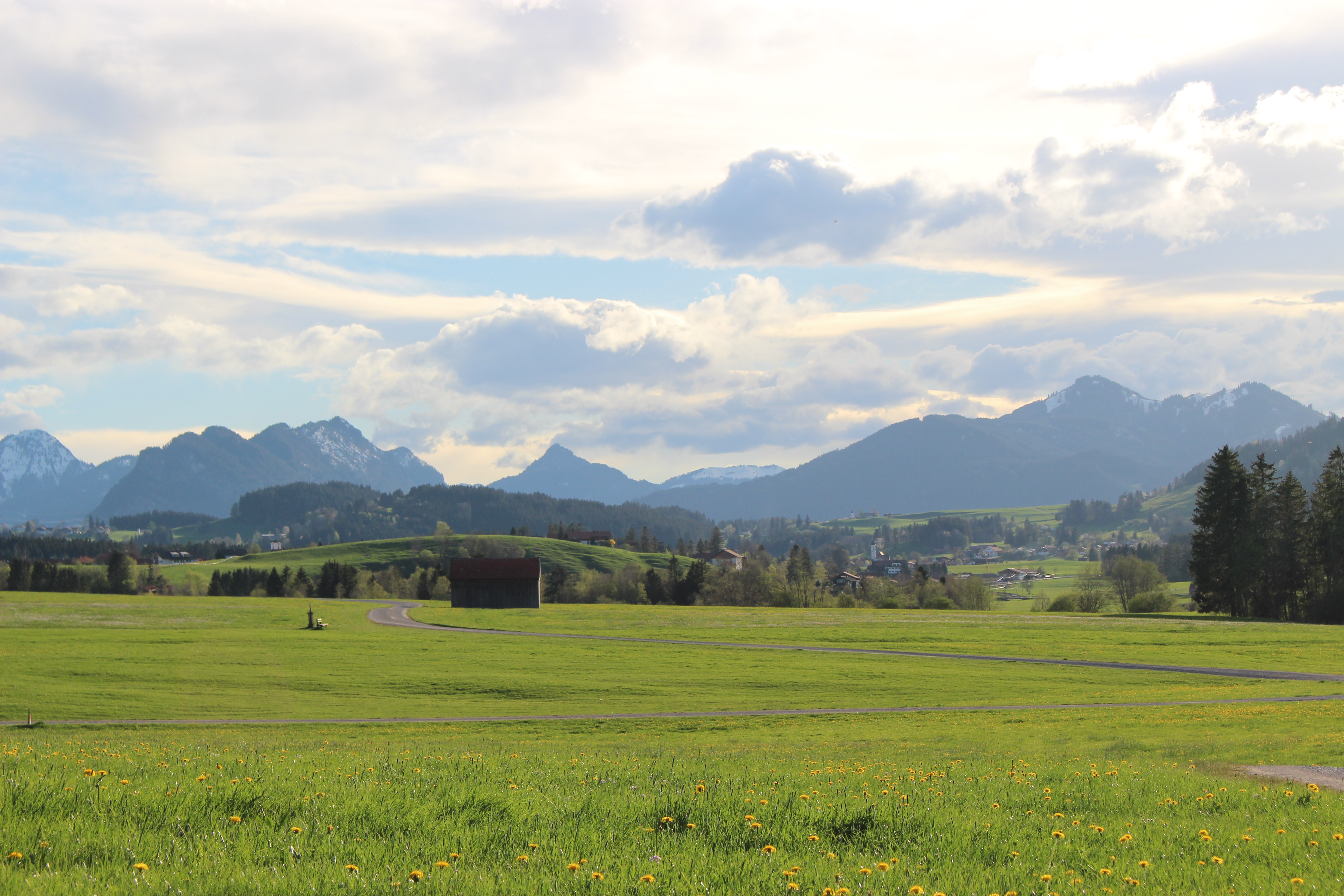 Frühstückspension: Bauernhof Hefele: Blick von Hopferwald Richtung Hopferau - Ferienhof Hefele