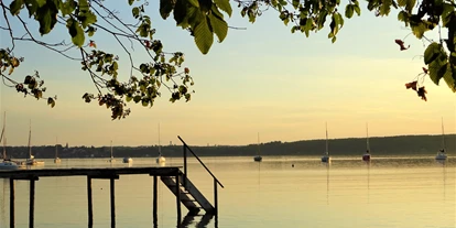 Pensionen - Ammersee -  In etwa 3 Gehminuten erreichen Sie den Ammersee - Pension Waldeck