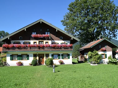 Frühstückspension: Das Gästehaus "Zum Jäger", ein ehemaliger Bauernhof aus dem 16. Jahrhundert. - Gästehaus Zum Jäger