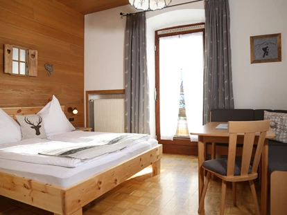 Pensionen - Parkplatz: kostenlos bei der Pension - Seefeld in Tirol - Villa Claudia