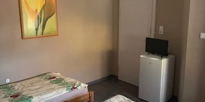 Pensionen - Parkplatz: kostenlos bei der Pension - Franken - DZ mit eigenem Bad - Monteurpension Haus Monika