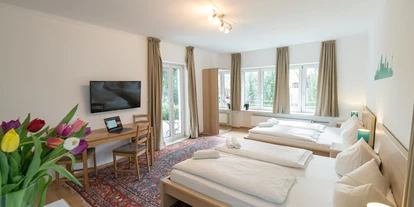 Pensionen - Restaurant - München - Vierbettzimmer in der Rathochstr. 71 - guenstigschlafen24.de ... die günstige Alternative zum Hotel