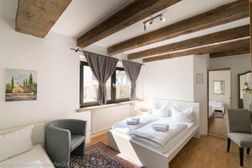 Frühstückspension: Dreibettzimmer in der Verdistr. 21 - guenstigschlafen24.de ... die günstige Alternative zum Hotel