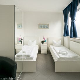 Frühstückspension: Zweibettzimmer in der Verdistr. 90 - guenstigschlafen24.de ... die günstige Alternative zum Hotel