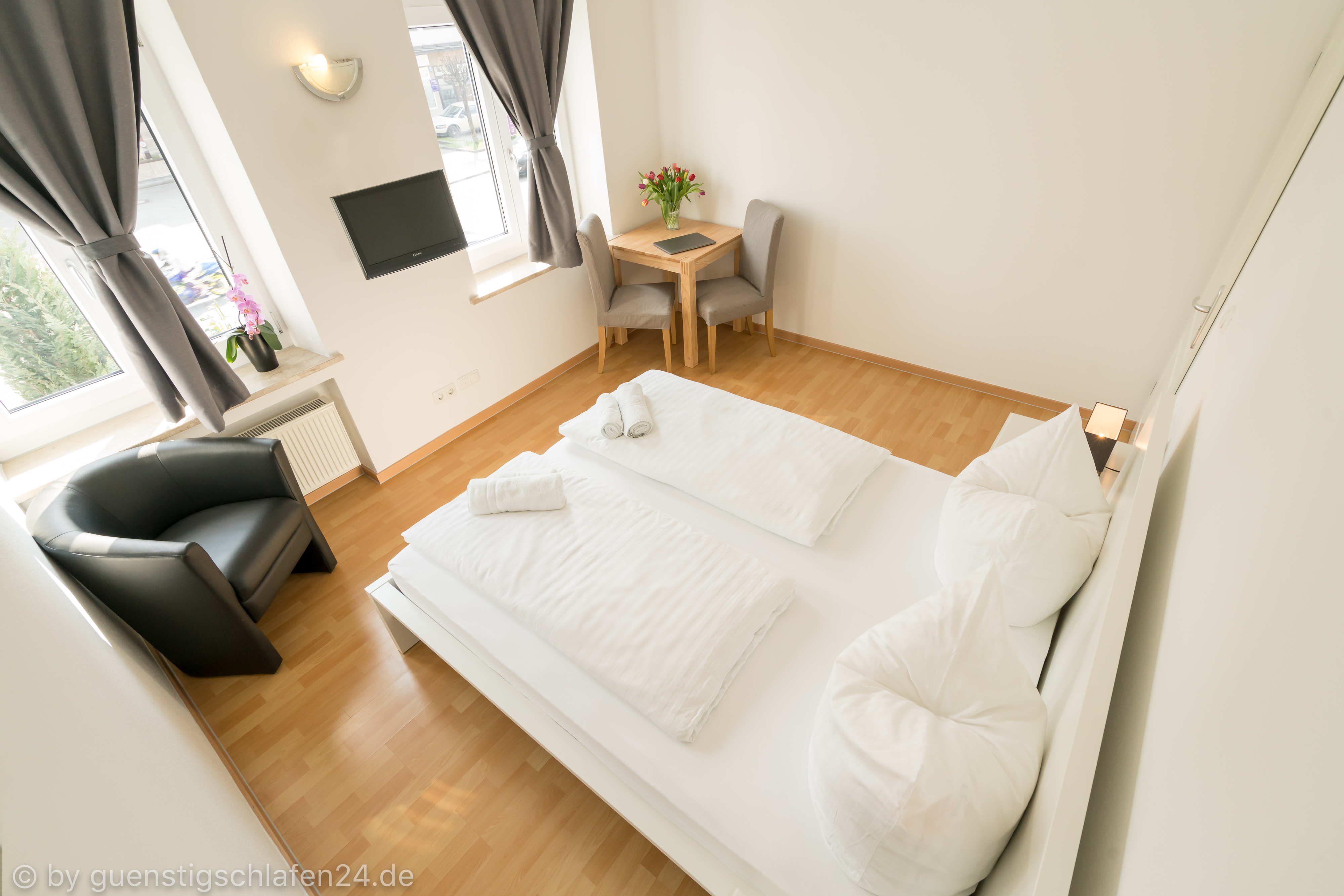 Frühstückspension: Doppelzimmer in der Verdistr. 90 - guenstigschlafen24.de ... die günstige Alternative zum Hotel