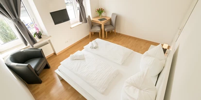 Pensionen - Restaurant - München - Doppelzimmer in der Verdistr. 90 - guenstigschlafen24.de ... die günstige Alternative zum Hotel