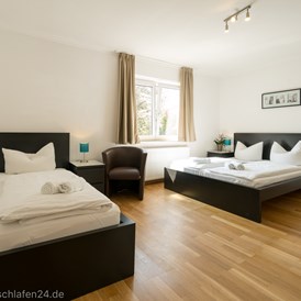 Frühstückspension: Dreibettzimmer in der Verdistr. 104 - guenstigschlafen24.de ... die günstige Alternative zum Hotel
