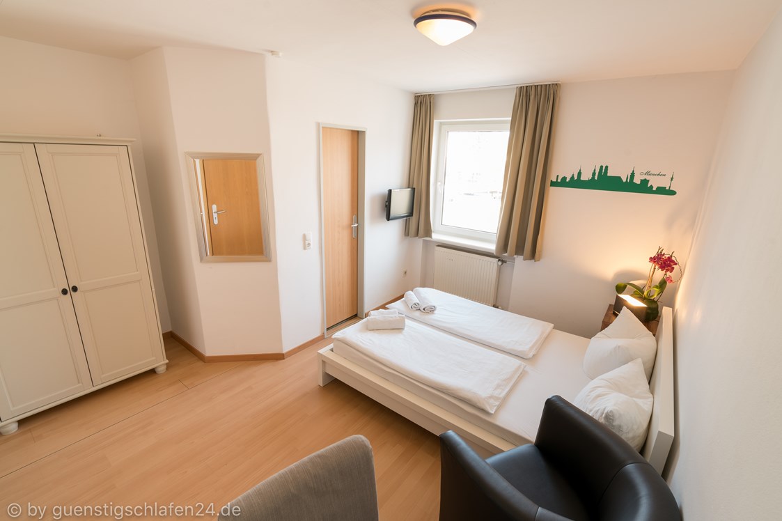 Frühstückspension: Doppelzimmer in der Verdistr. 131 - guenstigschlafen24.de ... die günstige Alternative zum Hotel