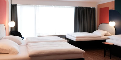 Pensionen - Restaurant - München - Vierbettzimmer mit eigenem Bad - The Dot