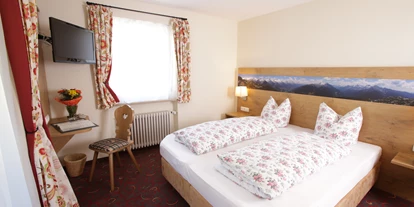 Pensionen - Kössen - DOPPELZIMMER - Hotel Garni *** Landhaus Traunbachhäusl