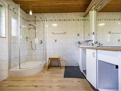 Pensionen - Kössen - Wohlfühlzimmer 1, Badezimmer - Pension Gimpl ****