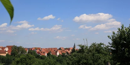 Pensionen - Parkplatz: kostenlos bei der Pension - Franken - Großweingarten - Landgasthof zum Schnapsbrenner