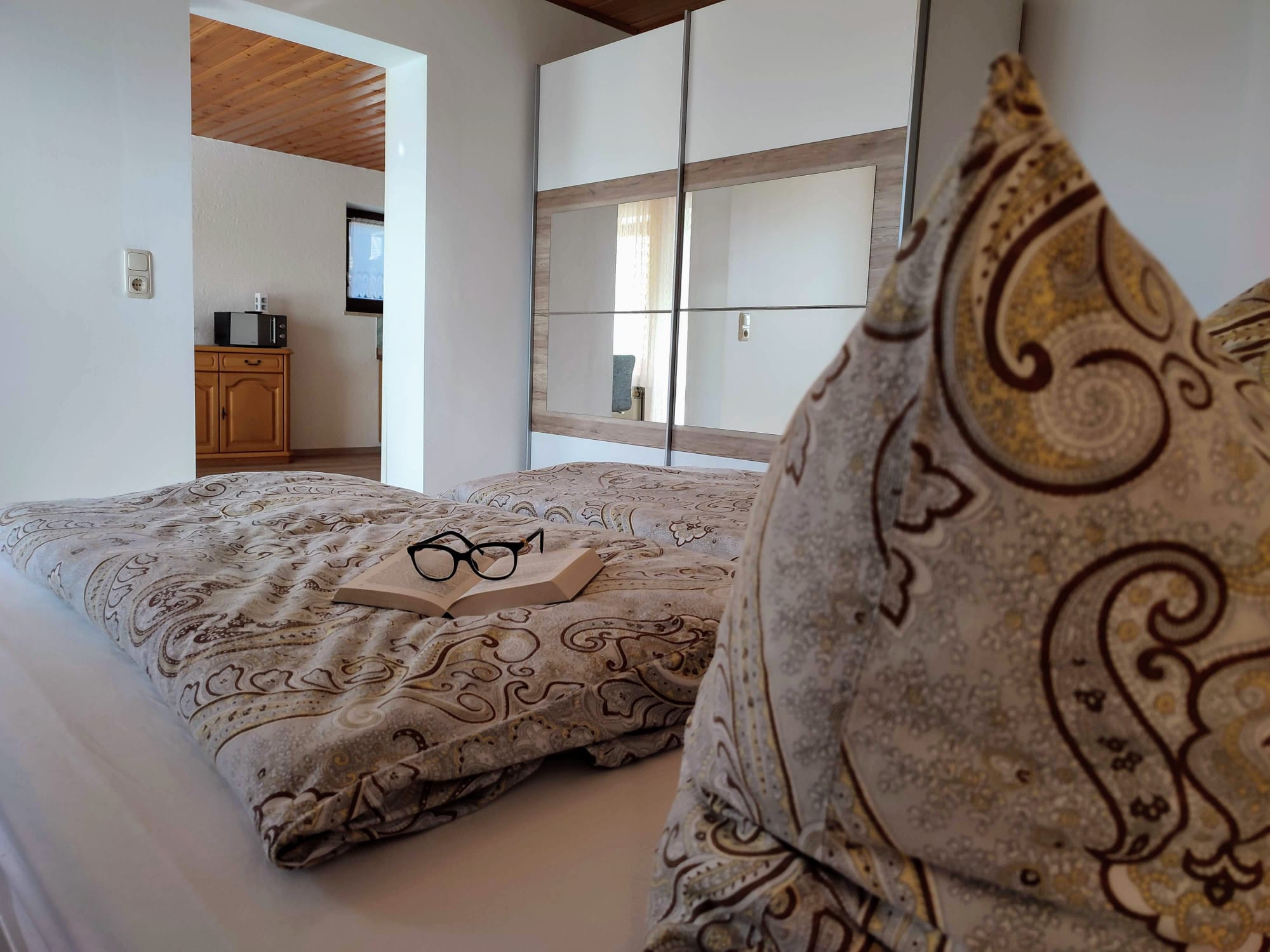 Frühstückspension: Ferienwohnung - Frühstücks-Pension Lichtenauer Hof