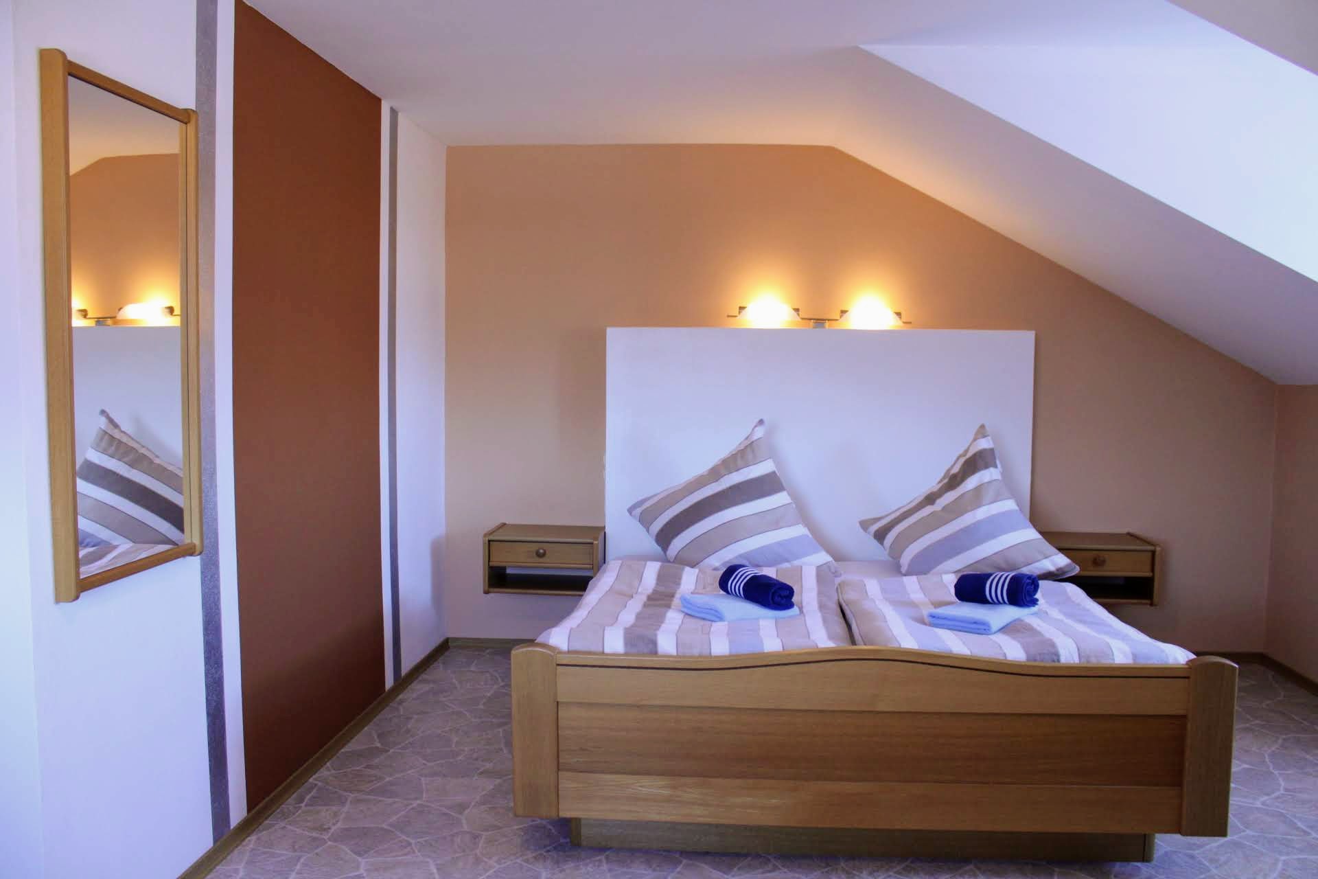 Frühstückspension: Frühstücks-Pension Lichtenauer Hof