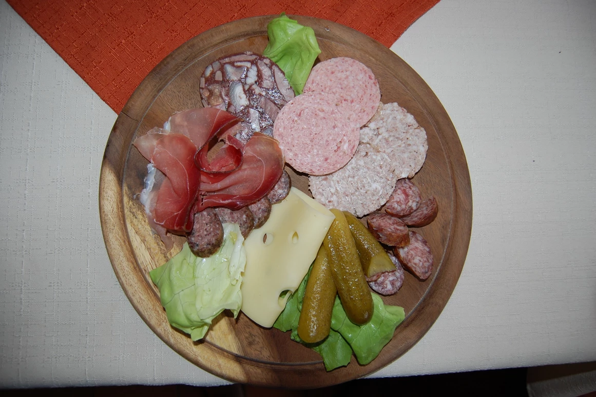 Frühstückspension: Unser Hausplatte - Gasthof Zur Linde