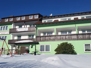 Frühstückspension: Hotel-Pension Dressel im Winter - Gruppenferienhäuser & Hotel-Pension Dressel