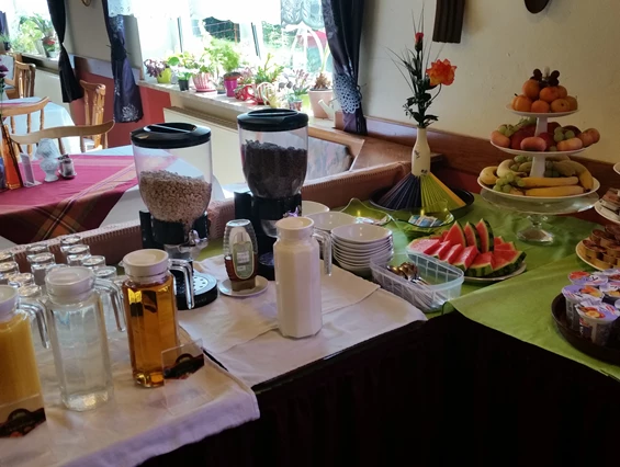 Frühstückspension: Frühstücksbuffet - Gruppenferienhäuser & Hotel-Pension Dressel