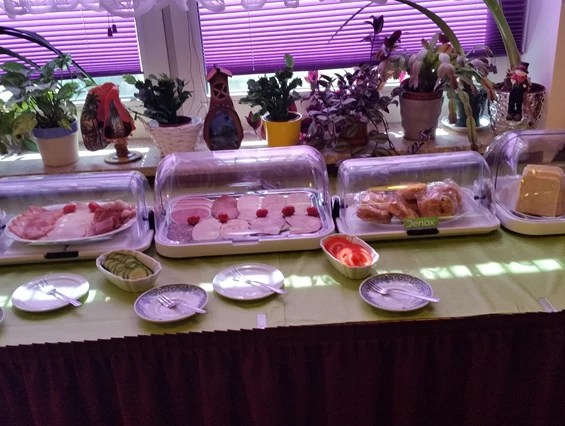 Frühstückspension: Frühstücksbuffet - Gruppenferienhäuser & Hotel-Pension Dressel