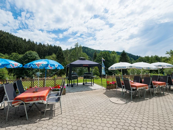 Frühstückspension: Terrasse - Gruppenferienhäuser & Hotel-Pension Dressel
