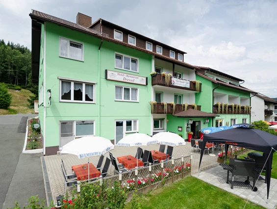 Frühstückspension: Unser Haus - Gruppenferienhäuser & Hotel-Pension Dressel