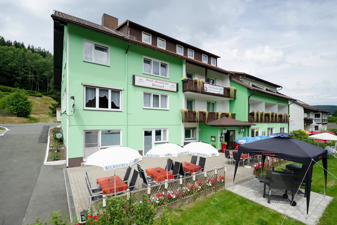 Frühstückspension: Unser Haus - Gruppenferienhäuser & Hotel-Pension Dressel