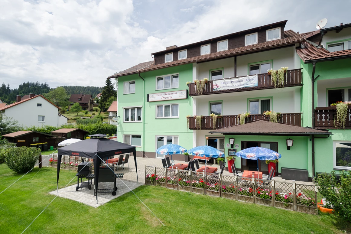 Frühstückspension: Unser Haus - Gruppenferienhäuser & Hotel-Pension Dressel