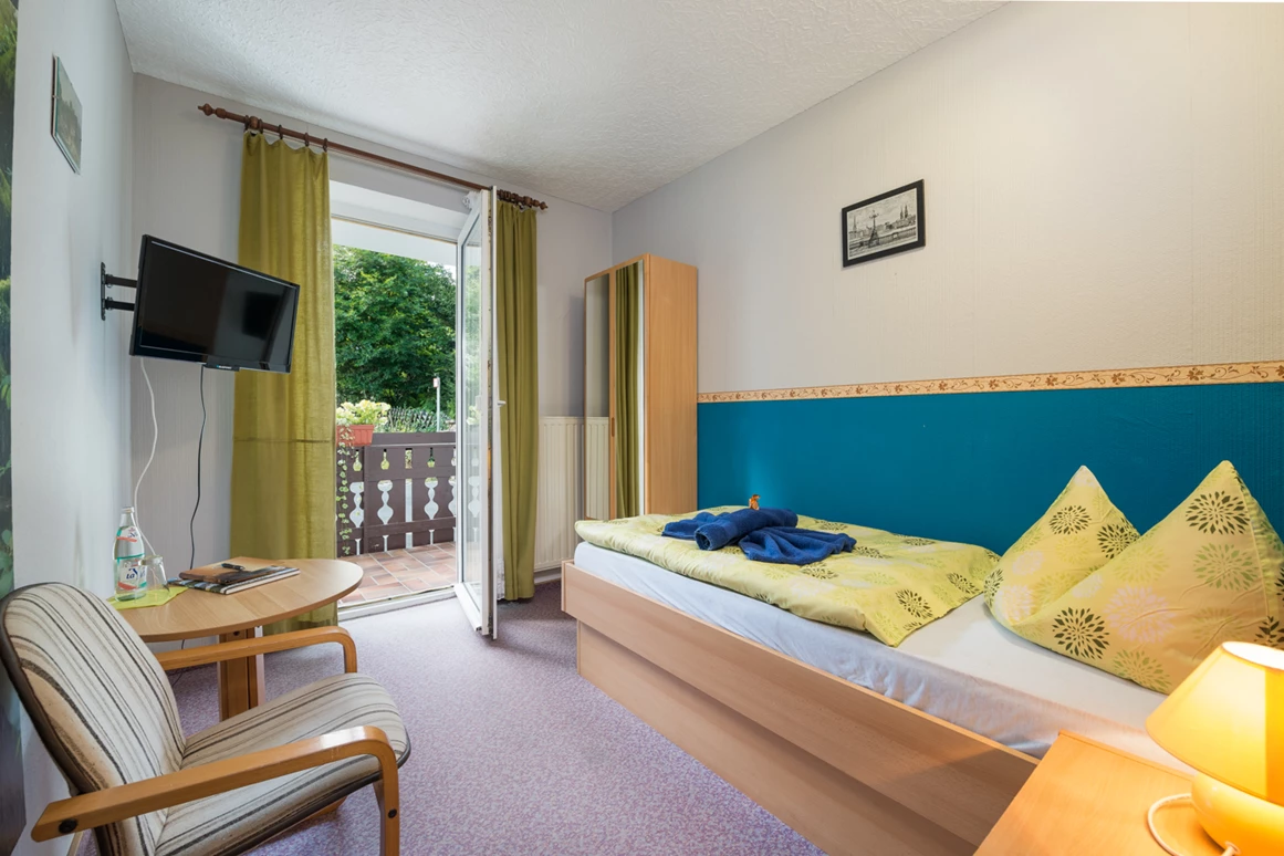 Frühstückspension: Einzelzimmer mit Balkon - Gruppenferienhäuser & Hotel-Pension Dressel