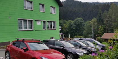 Pensionen - Parkplatz: kostenlos bei der Pension - Franken - weitere Parkplätze - Gruppenferienhäuser & Hotel-Pension Dressel