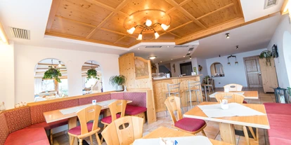 Pensionen - Naturns - Oder ein gutes Gläschen Wein geniessen an unserer Hausbar - Pension Klausthaler