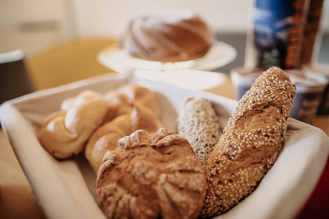 Frühstückspension: Frühstück - frisches Gebäck von der Dorfbäckerei - Gästehaus Schwaninger