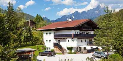 Pensionen - Parkplatz: kostenlos bei der Pension - Hallstatt - Landhaus Vierthaler in Filzmoos inmitten Ski Amade im Salzburger Land, nahe Dachstein und Schladming.
Wandern, Klettern, E-Biken, Mountainbiken, Ausflüge nach Hallstatt, Dachstein, Salzburg Stadt - B&B Landhaus Vierthaler