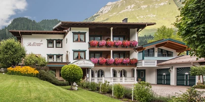 Pensionen - Parkplatz: kostenlos bei der Pension - St. Anton am Arlberg - Gästehaus Bellevue