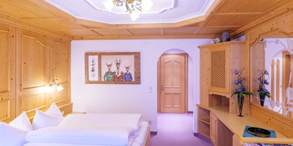 Pensionen - Parkplatz: kostenlos bei der Pension - St. Anton am Arlberg - Gästehaus Bellevue