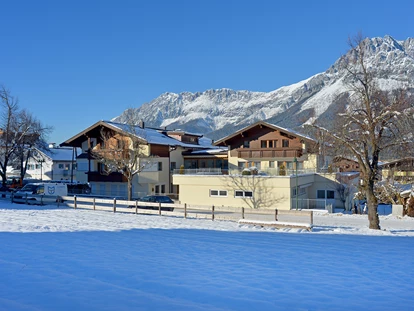 Pensionen - Kössen - Unser Haus im Winter - Frühstückspension Appartements Steinbacher****